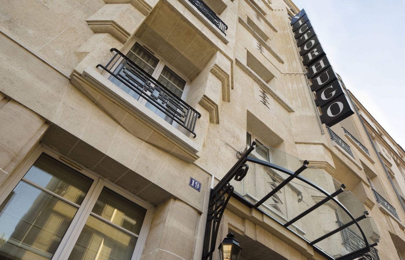 Hôtel Victor Hugo Offres spéciales de réservation Offres spéciales Hôtel Victor Hugo Offres spéciales de réservation Offres spéciales